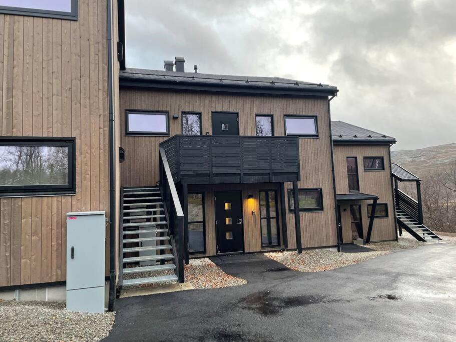 Skaidi Logde- Near Salomon River And Golf Course Hammerfest Exterior foto